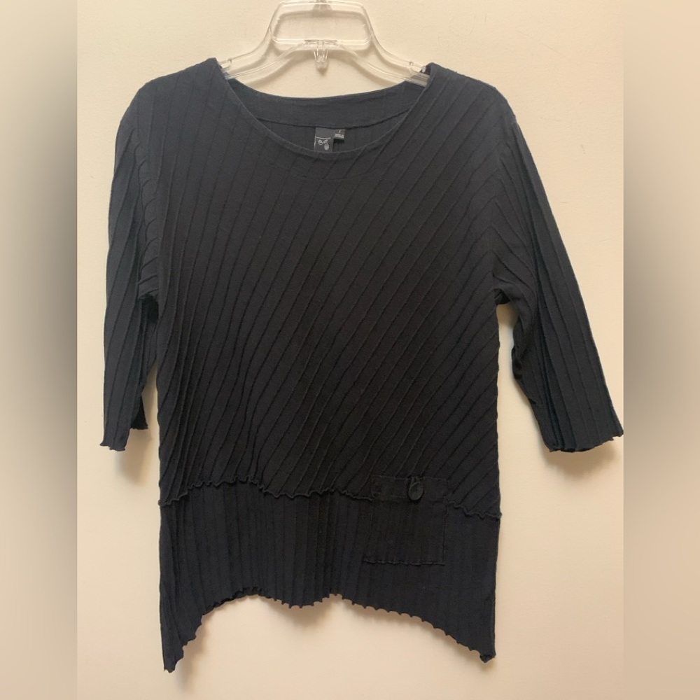 FOCUS Ribbed Pocket Top - Black - Picture 2 of 7